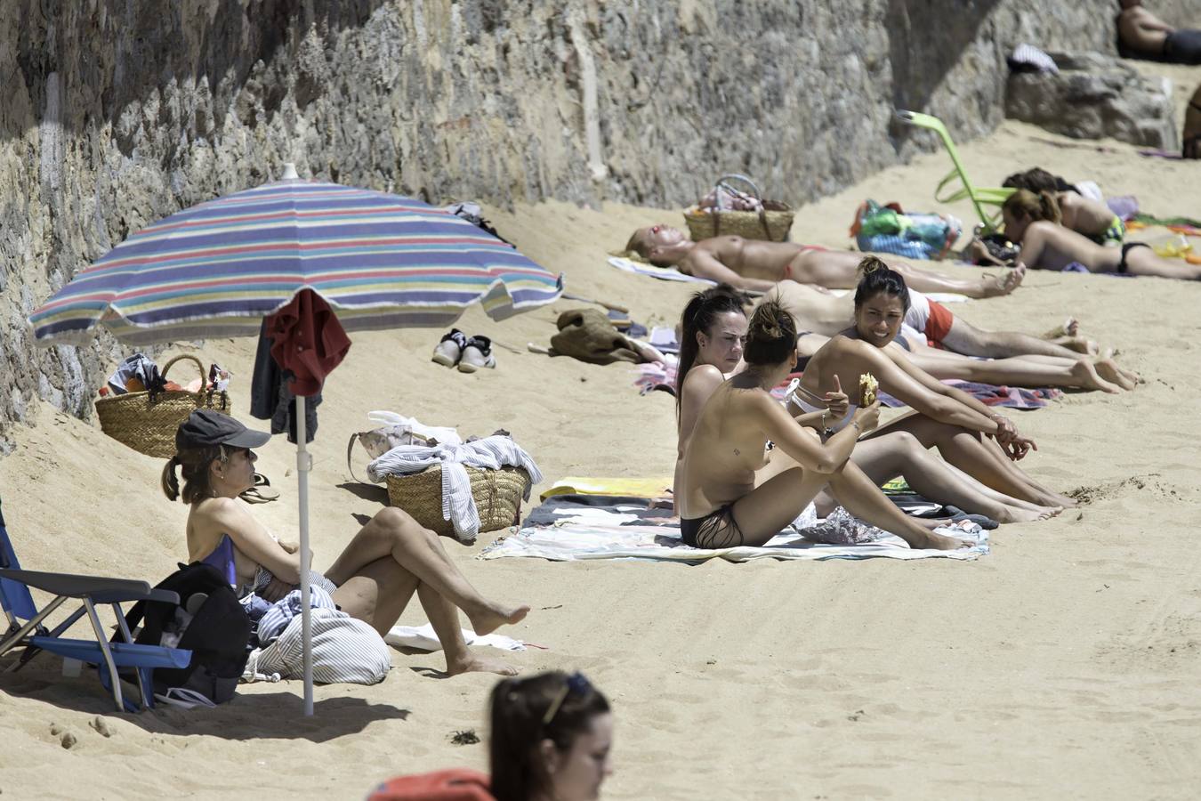 Fotos: Un domingo perfecto para ir a la playa en Cantabria