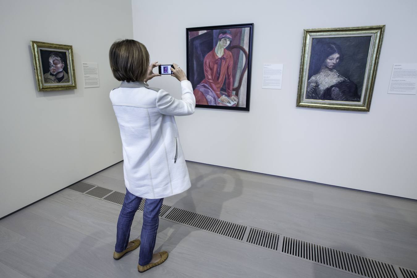 El Centro Botí inaugura dos nuevas muestras, uno sobre retratos con obras cedidas por Jaime Botín, y otra colectiva -'Paisaje reconfigurado'- con fondos de la Fundación