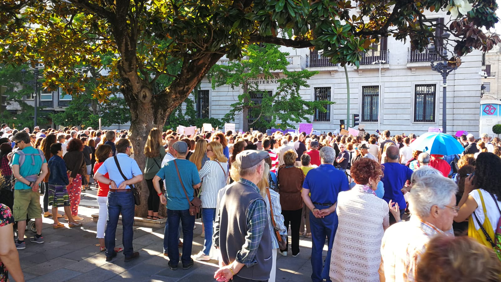 Fotos: Cacerolada en Cantabria contra la libertad de &#039;La Manada&#039;