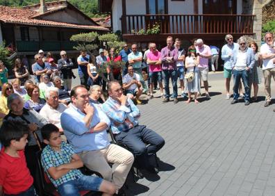 Imagen secundaria 1 - Mogrovejo ya tiene en sus manos el premio al Pueblo de Cantabria 2017