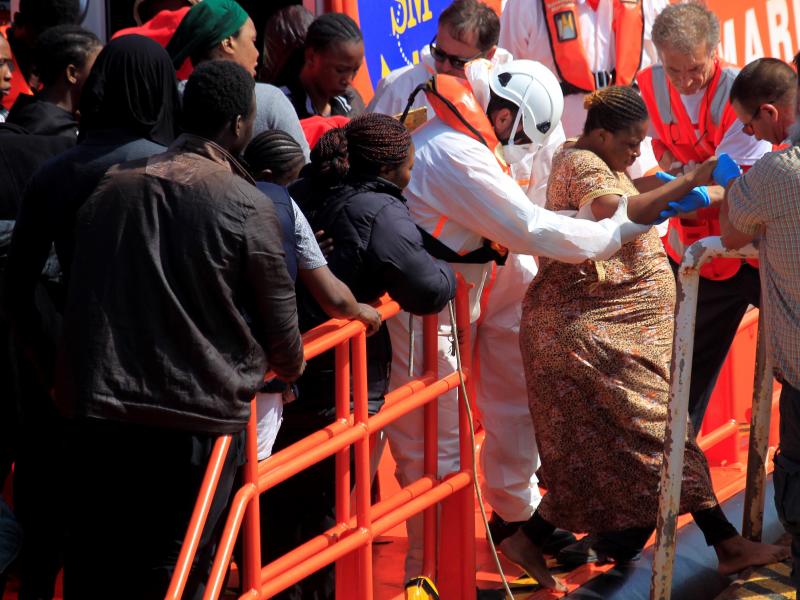 En total han llegado 21 pateras con 569 personas a bordo. Entre sus ocupantes hay un número elevado de menores, mujeres y algunos bebés.