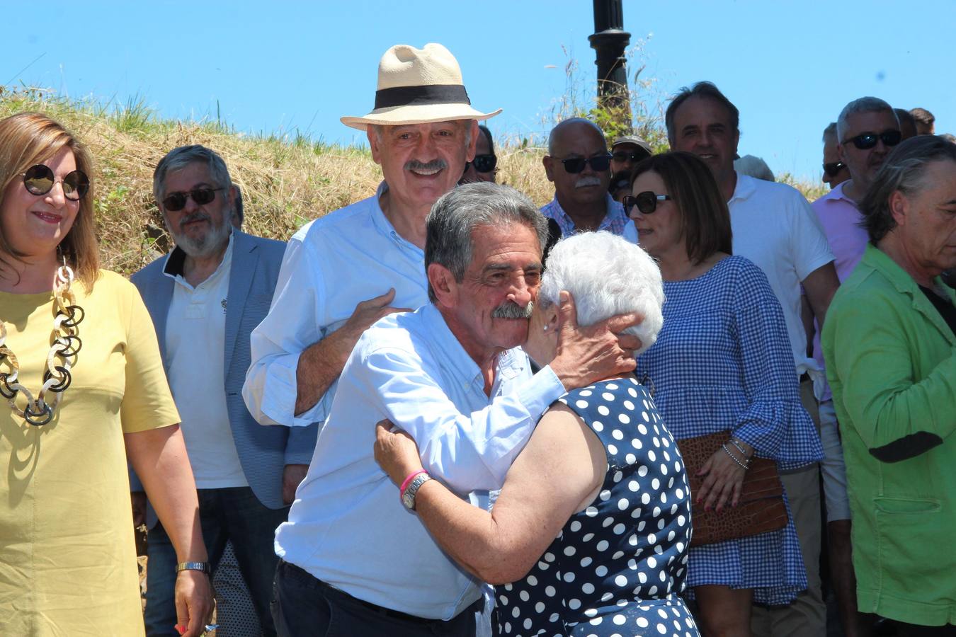 Fotos: Mogrovejo ya tiene en sus manos el premio al Pueblo de Cantabria 2017