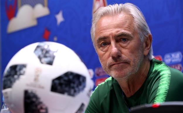 Bert van Marwijk, seleccionador de Australia.