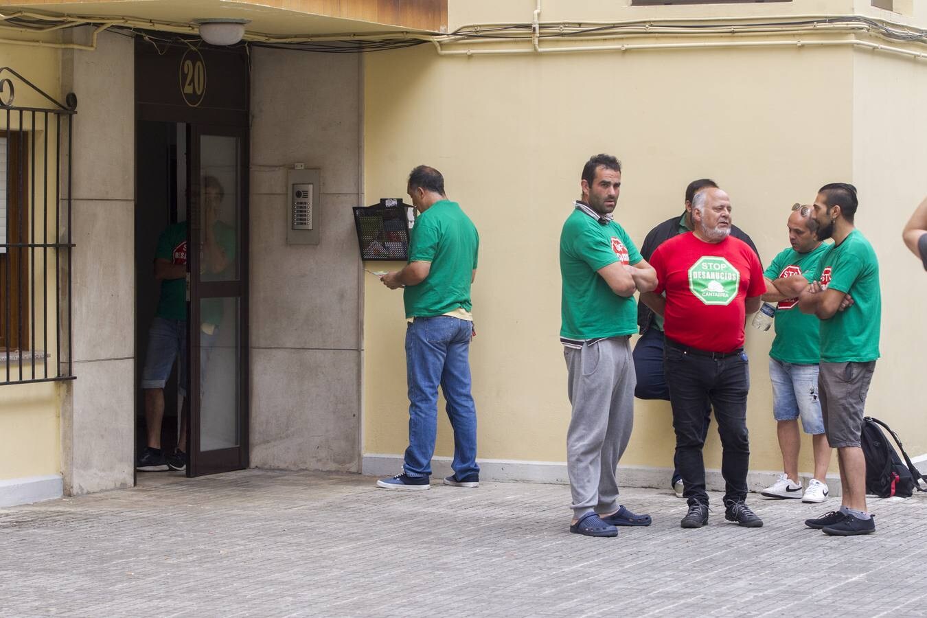 Fotos: Desahucio paralizado en Solares