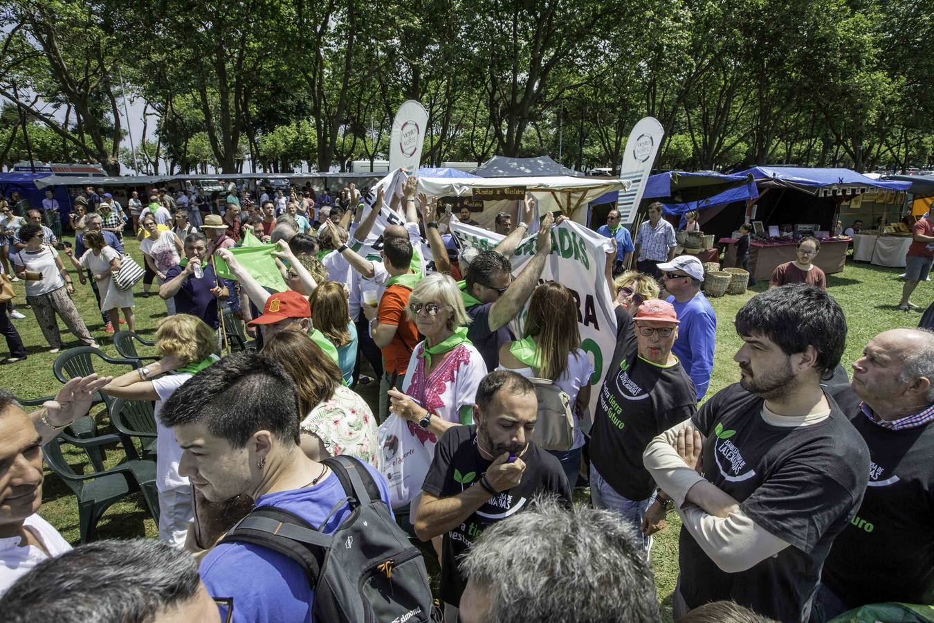 La fiesta del PRC se ha visto empañada por el enfrentamiento entre miembros de la Plataforma de las EXcavadas y simpatizantes y militantes del PRC