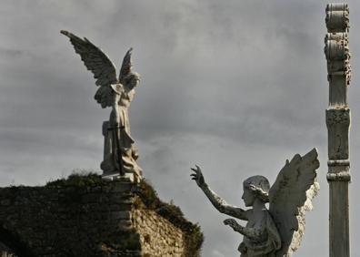 Imagen secundaria 1 - Cementerio de Comillas.