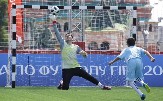 Iker Casillas, en un acto promocional en Moscú. 