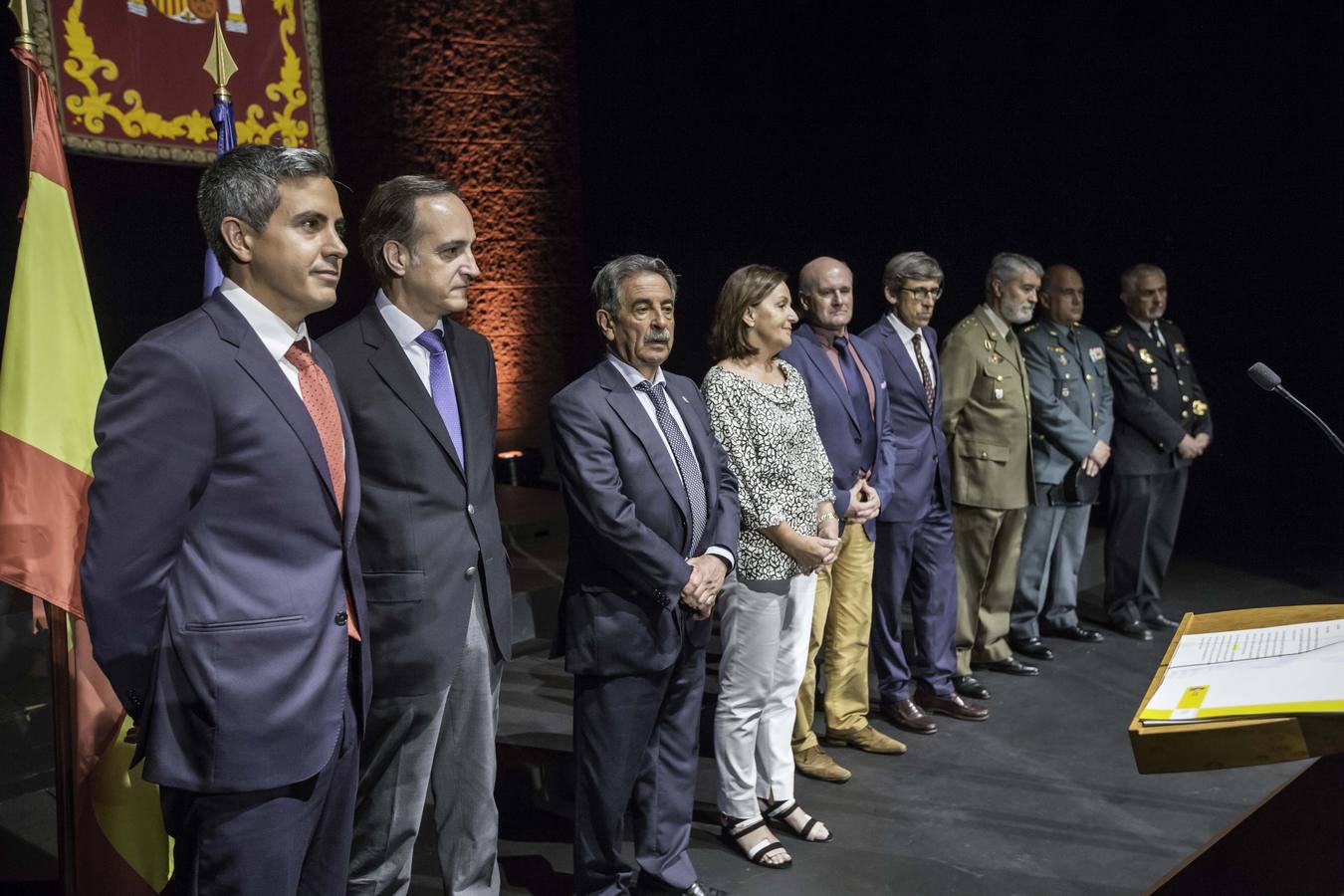 El ministro de Ciencia, Pedro Duque, preside en acto en el Paraninfo de La Magdalena