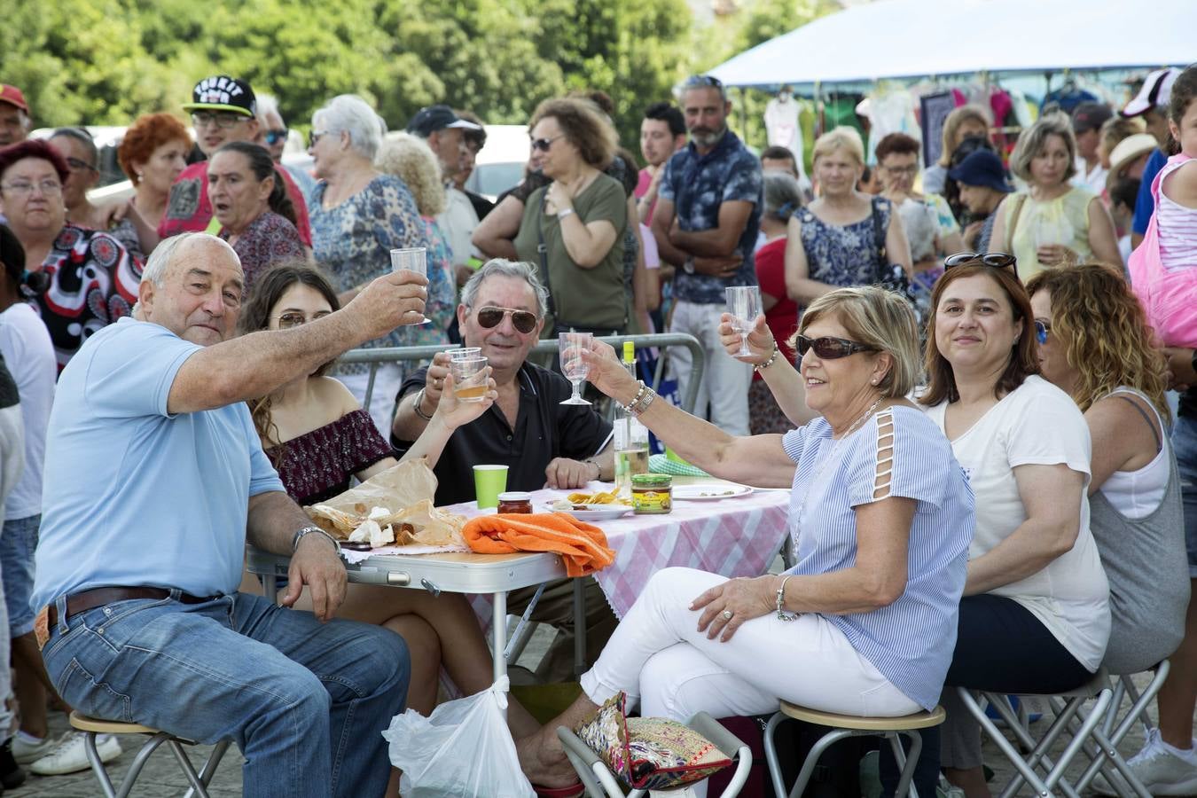 Imágenes del pregón, del concurso de ollas ferroviarias y de la paella solidaria de las fiestas de la Virgen del Carmen de Camargo