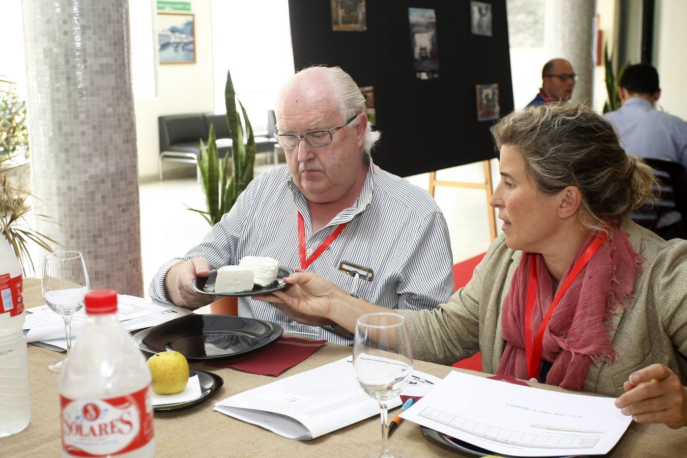 La Asociación Frisona de Cantabria otorga los premios a las marcas Divirín de La Jarradilla, Los Pasiegos y El Macho tras pasar la cata de un jurado de expertos del sector de la gastronomía y productos 