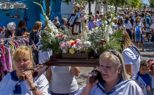 La procesión del Carmen, en el Barrio Pesquero, tiene una gran tradición. 