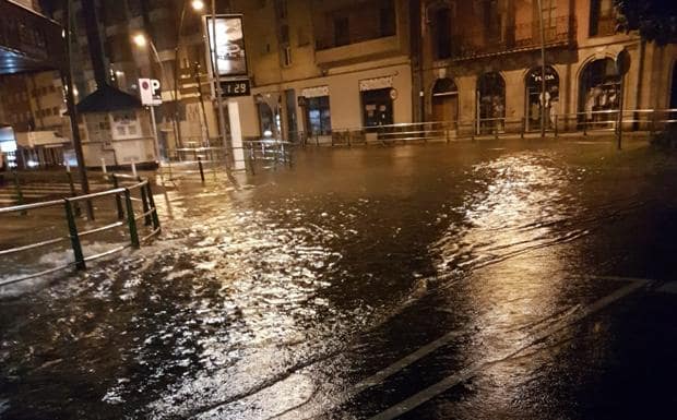 El centro urbano de Castro Urdiales fue la zona más afectada por la tromba de agua