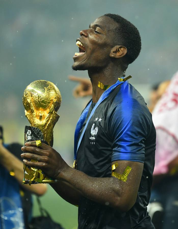 La selección francesa celebra su segunda estrella en la camiseta tras derrotar en la final a Croacia (4-2).