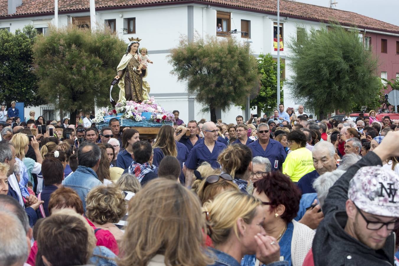 La procesión de esta año ha estado marcada por la intensa lluvia