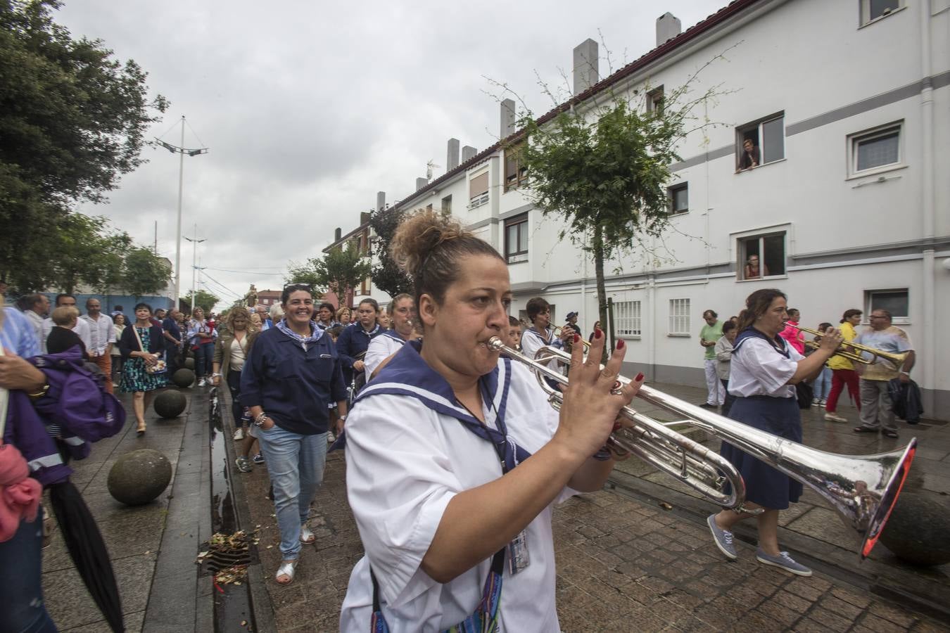 La procesión de esta año ha estado marcada por la intensa lluvia