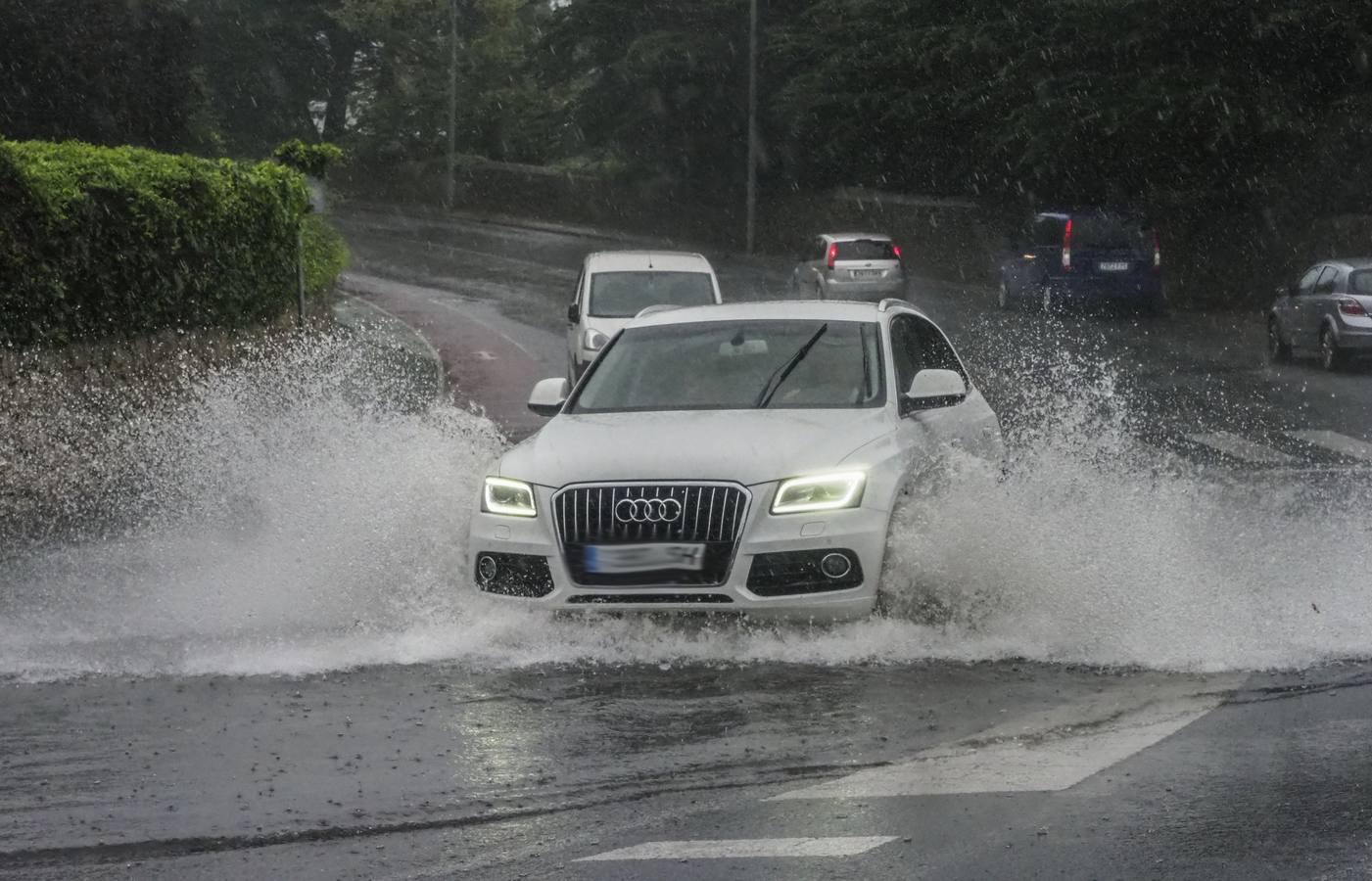 Fotos: Caen más de 20 litros en Santander en apenas dos horas