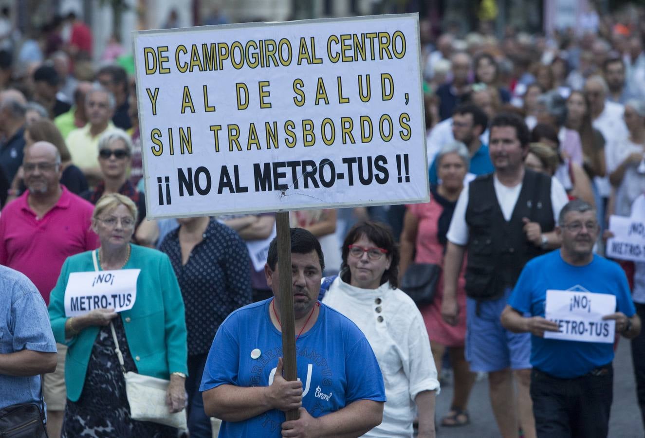 Fotos: La indignación por el MetroTUS se palpa en la calle