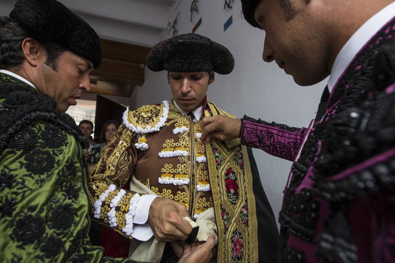 Fotos: Perera sale por la puerta grande en la segunda corrida de toros de la Feria de Santiago