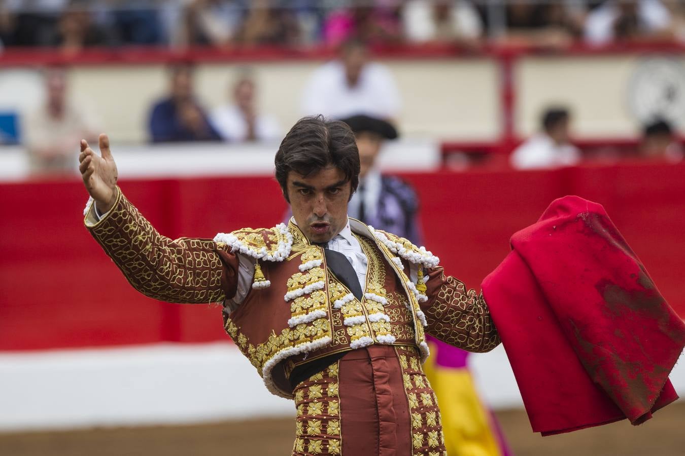 Fotos: Perera sale por la puerta grande en la segunda corrida de toros de la Feria de Santiago