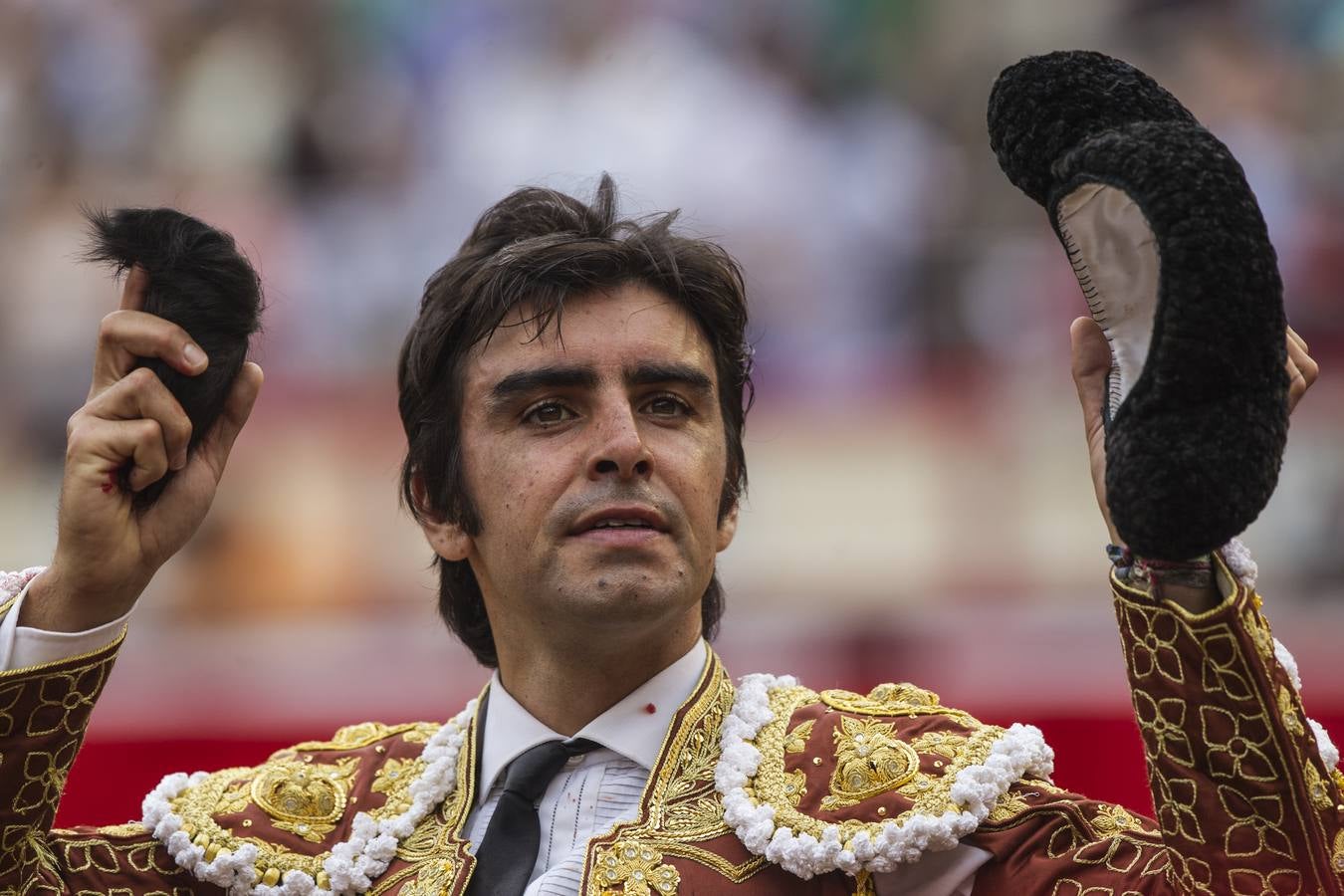 Fotos: Perera sale por la puerta grande en la segunda corrida de toros de la Feria de Santiago