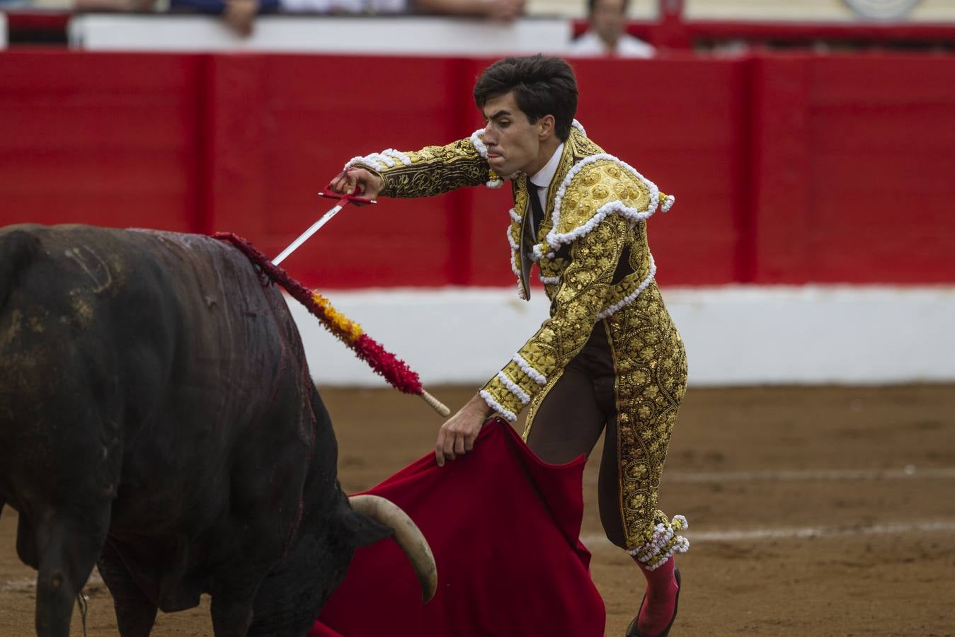 Fotos: Perera sale por la puerta grande en la segunda corrida de toros de la Feria de Santiago