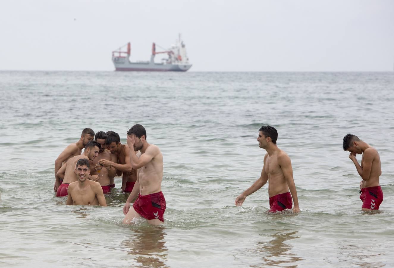 Fotos: El Racing entrena en la Segunda de El Sardinero