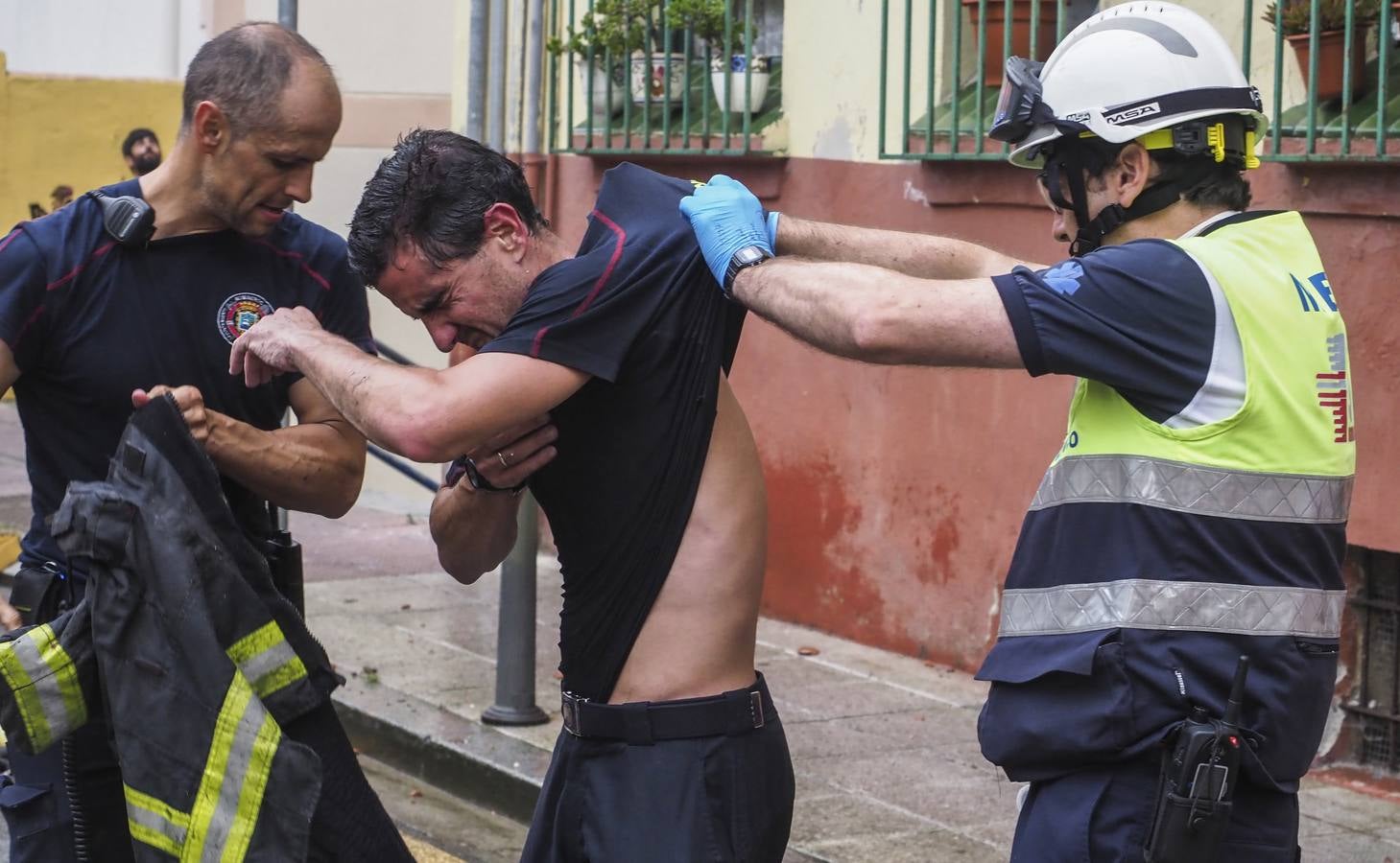 Fotos: Incendio en la calle San Sebastián de Santander