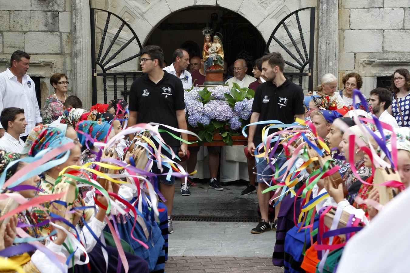 Fotos: El pueblo de Tanos honra a su patrona Santa Ana