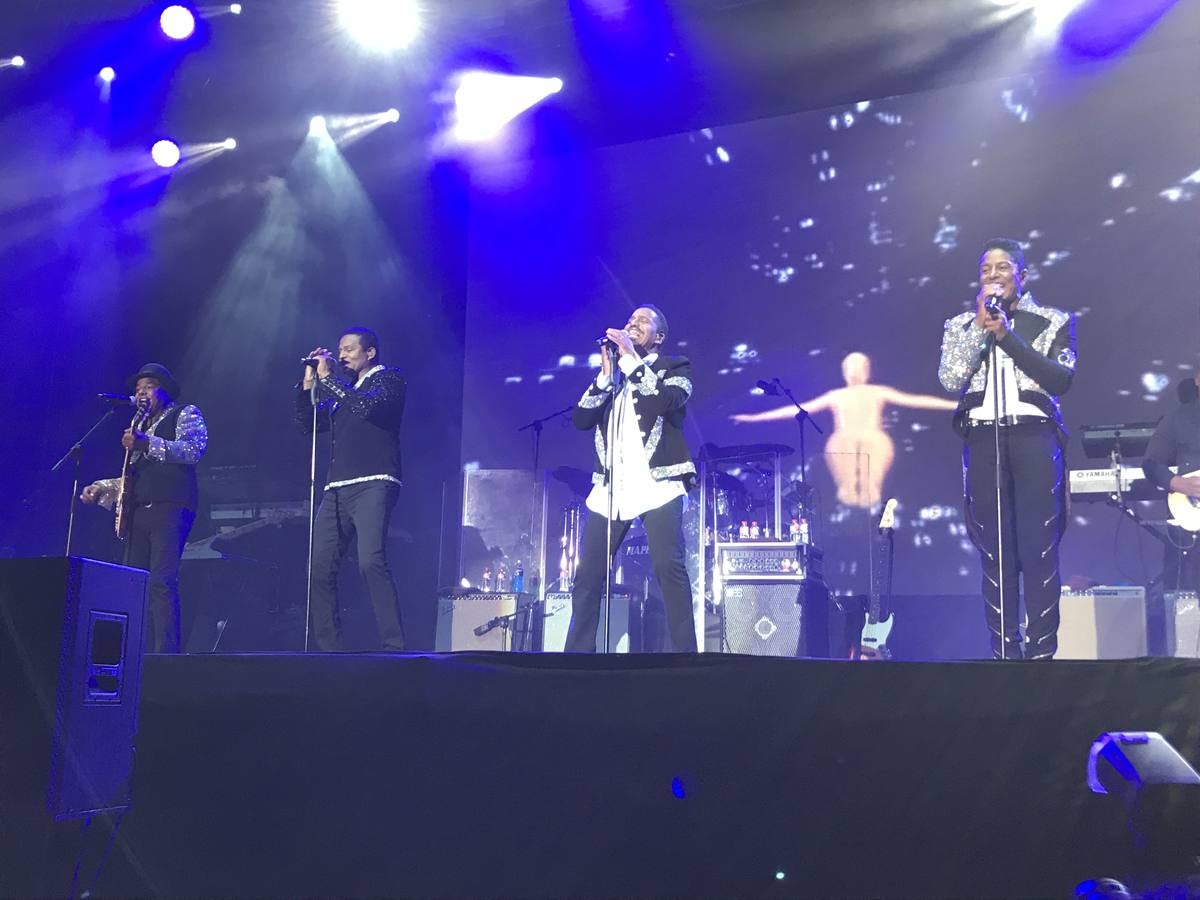 Fotos: La Campa baila con el concierto de los hermanos Jackson