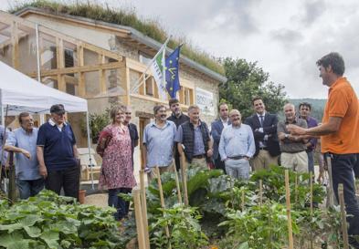 Imagen secundaria 1 - El centro etnobotánico del Anillo Verde abre sus puertas junto a la cueva de El Pendo