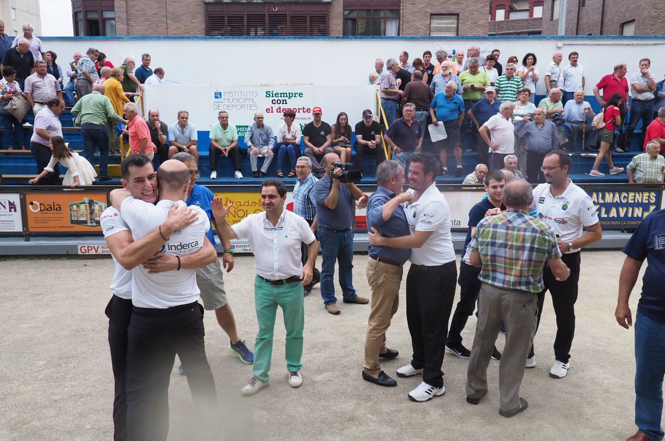 Peñacastillo inaugura un nuevo tiempo. La peña llamada a dominar los próximos años en los bolos anticipa su dominio al vencer en una temporada que ha significado el fin de la hegemonía de Hermanos Borbolla