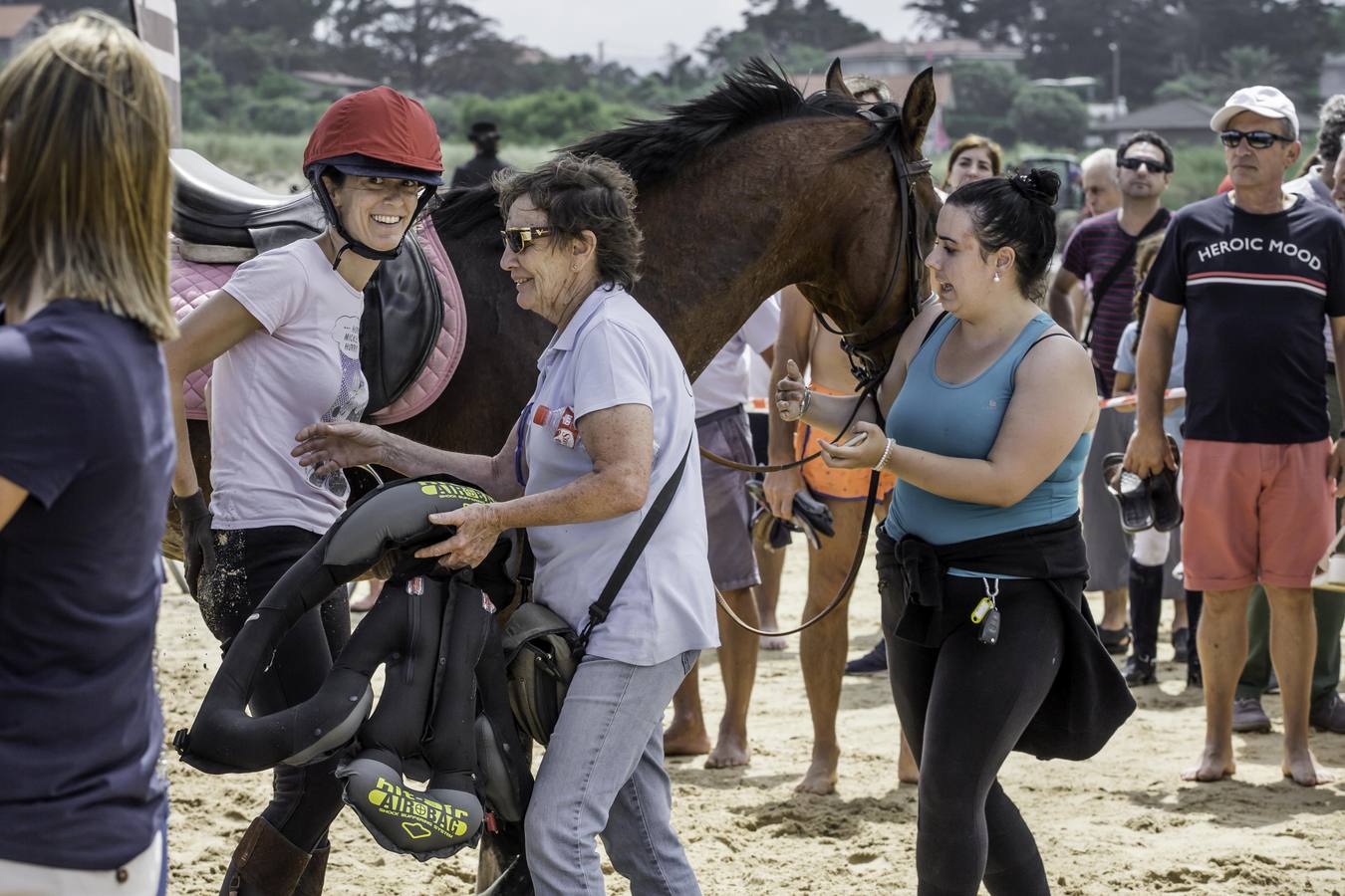 La amazona cántabra es la primera que gana la carrera principal, en una jornada en la que Diego Sarabia se impuso en las otras dos pruebas del día