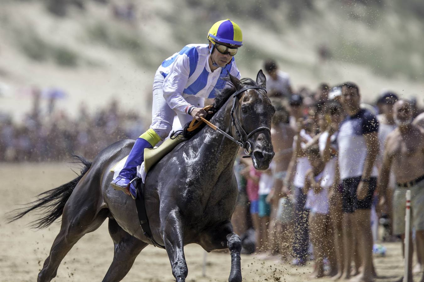 La amazona cántabra es la primera que gana la carrera principal, en una jornada en la que Diego Sarabia se impuso en las otras dos pruebas del día