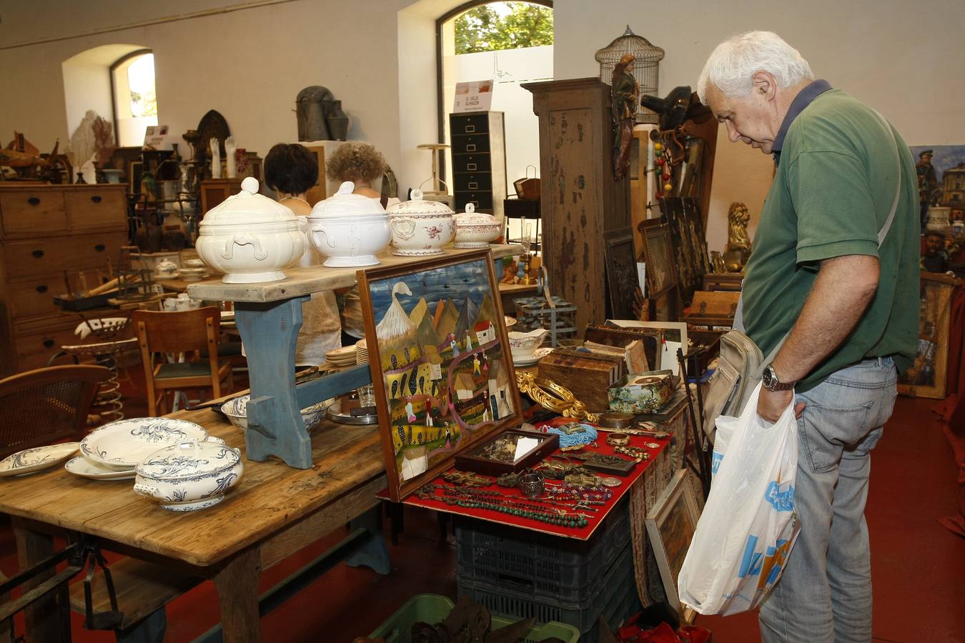 Más de 90 expositores de cinco países y 10 comunidades autónomas, y más de 42.000 objetos vintage, retro, almoneda y antigüedades en la XIX Feria Desembalaje Cantabria