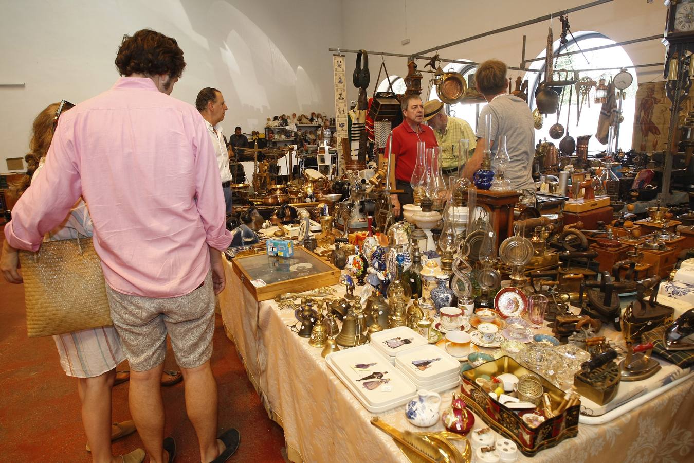 Más de 90 expositores de cinco países y 10 comunidades autónomas, y más de 42.000 objetos vintage, retro, almoneda y antigüedades en la XIX Feria Desembalaje Cantabria
