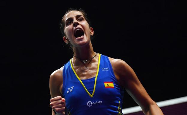 Carolina Marín celebra su triunfo en las semifinales del Mundial.