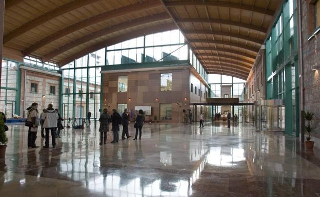 Imagen general del espacio central de la Biblioteca inaugurada a finales de 2009.