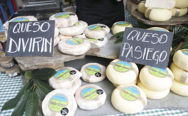 Puesto de venta de queso.