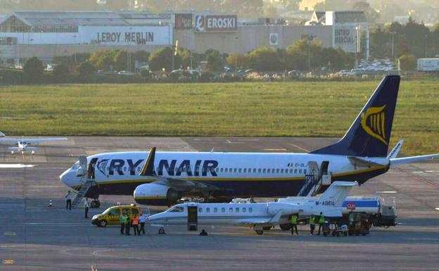 El vuelo de Londres cancelado ayer llegará hoy a Santander