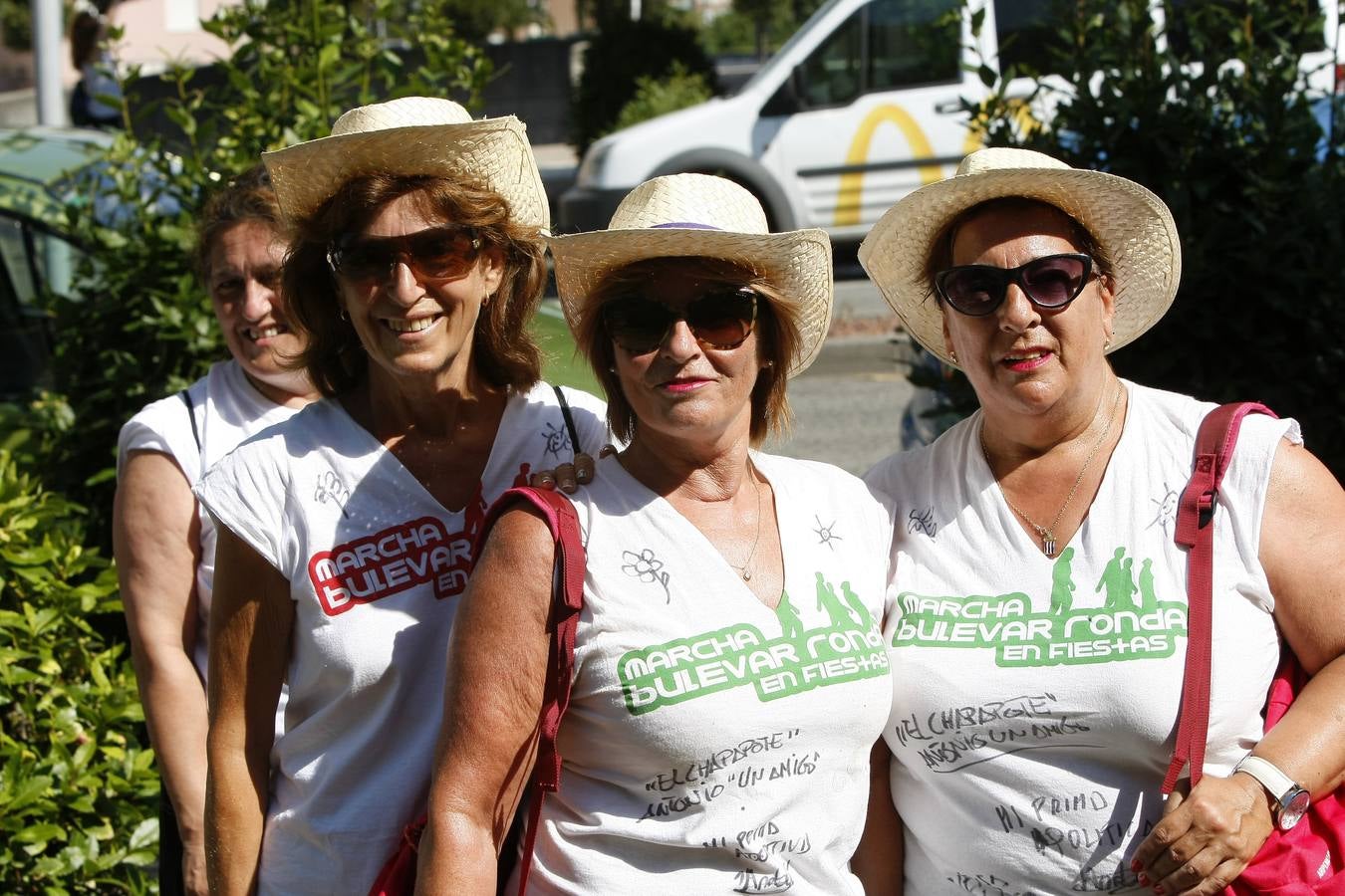 La décima edición de la Marcha Popular por el Bulevar Ronda congregó a cerca de 2.000 personas 