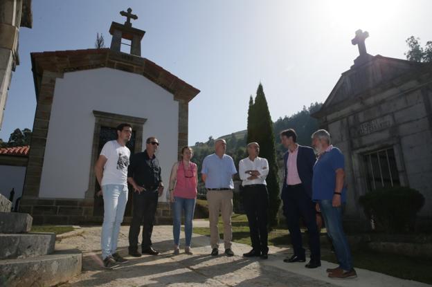 El Consejero de Obras Públicas visitó la pasada semana el municipio para comprobar el resultado de las mejoras. 