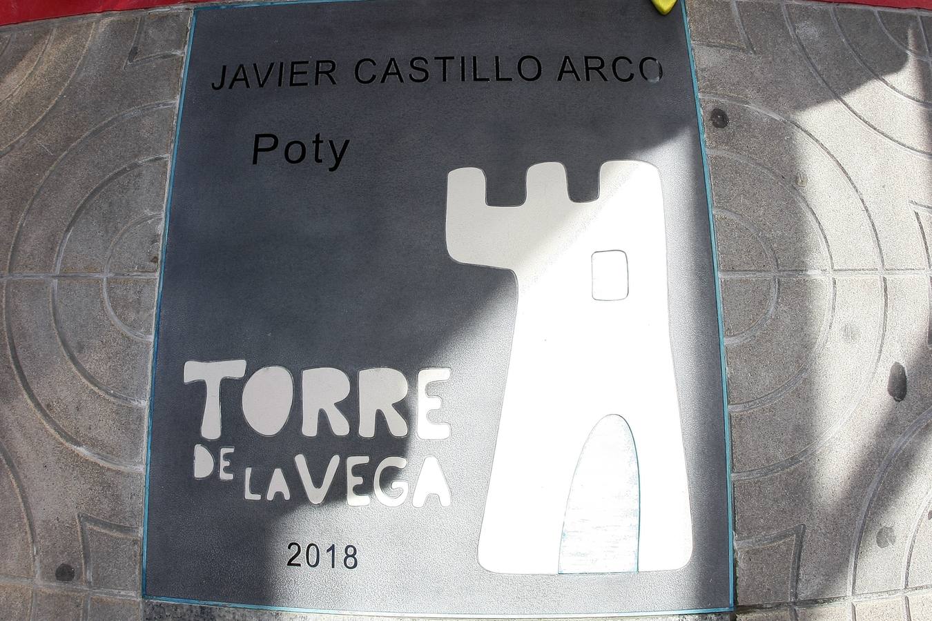 Fotos: El nombre de Poty ya luce en el &#039;Paseo de la Fama&#039; de Torrelavega