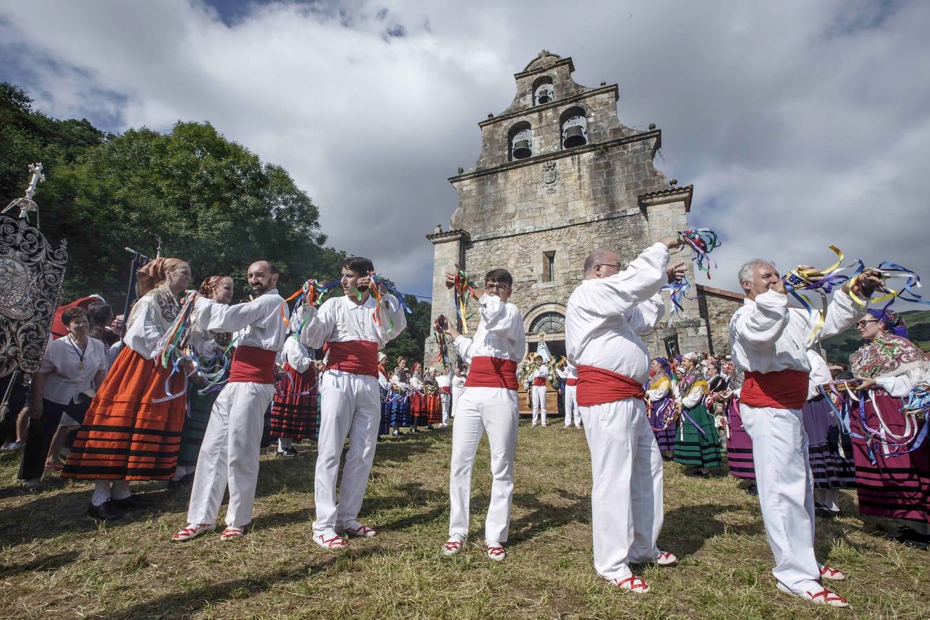 Fotos: Los pasiegos veneran a su Virgen de Valvanuz