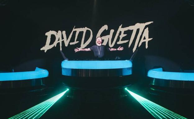 Guetta durante una de sus actuaciones en Ibiza, donde pincha dos veces a la semana durante todo el verano 