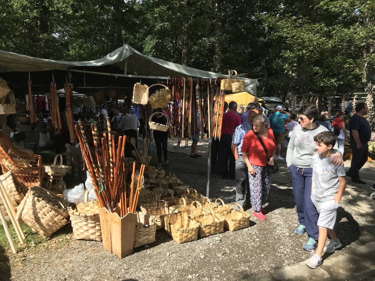 Numeroso público en la feria