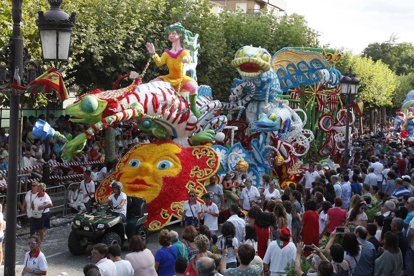 'El hombre de la Mancha' y 'Esculturas Móviles', ganadores en la Gala Foral de Torrelavega