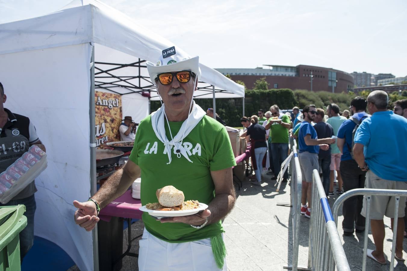Fotos: Las peñas de las fiestas de Santander celebran su día