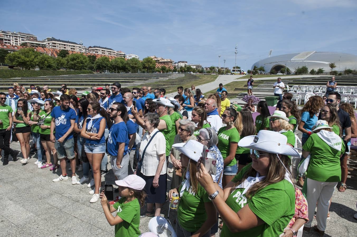 Fotos: Las peñas de las fiestas de Santander celebran su día