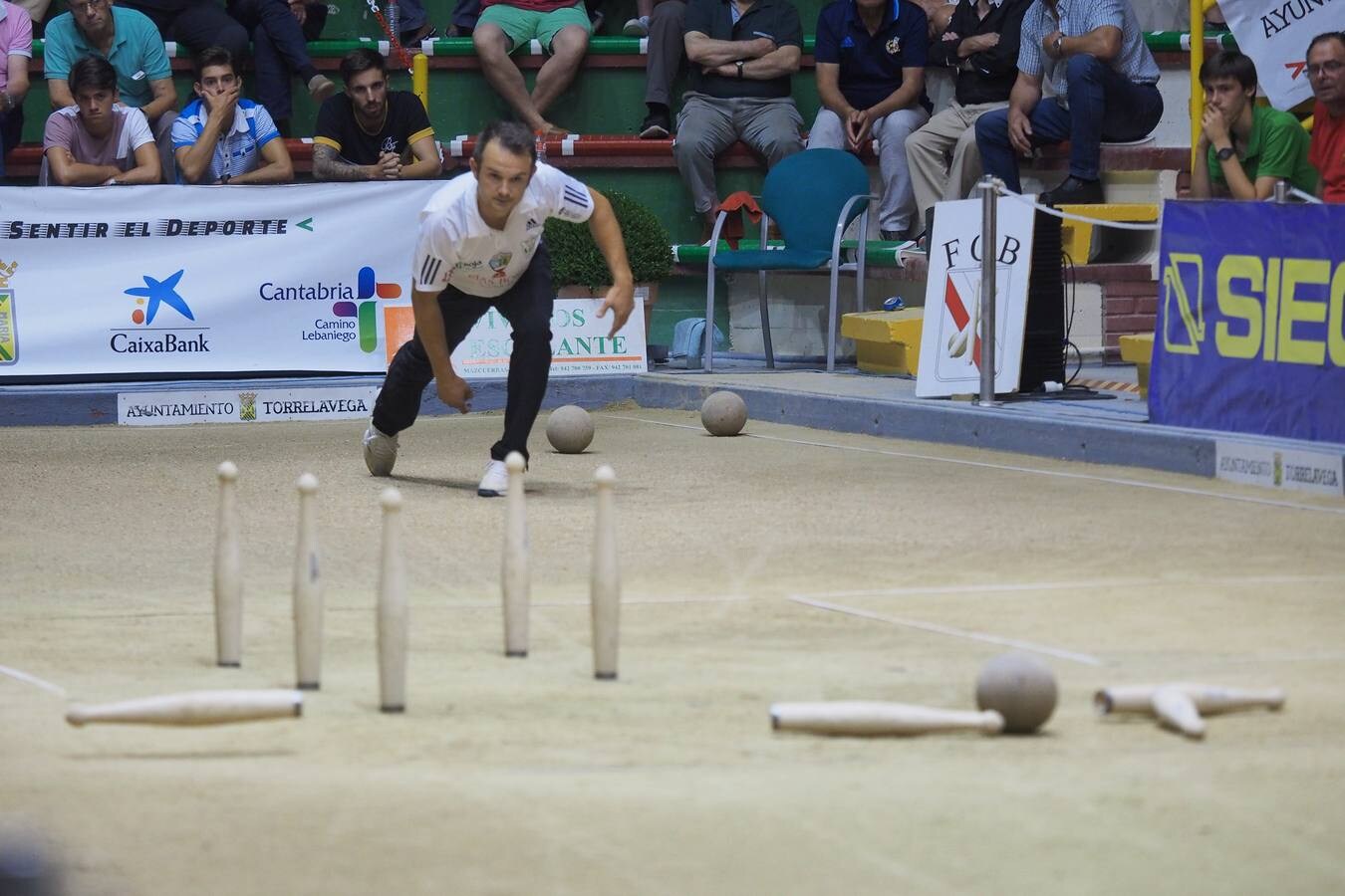 Su gran rival, Jesús Salmón, tuvo que conformarse con la segunda plaza, justo por delante de Víctor González, que cerró el podio en Torrelavega