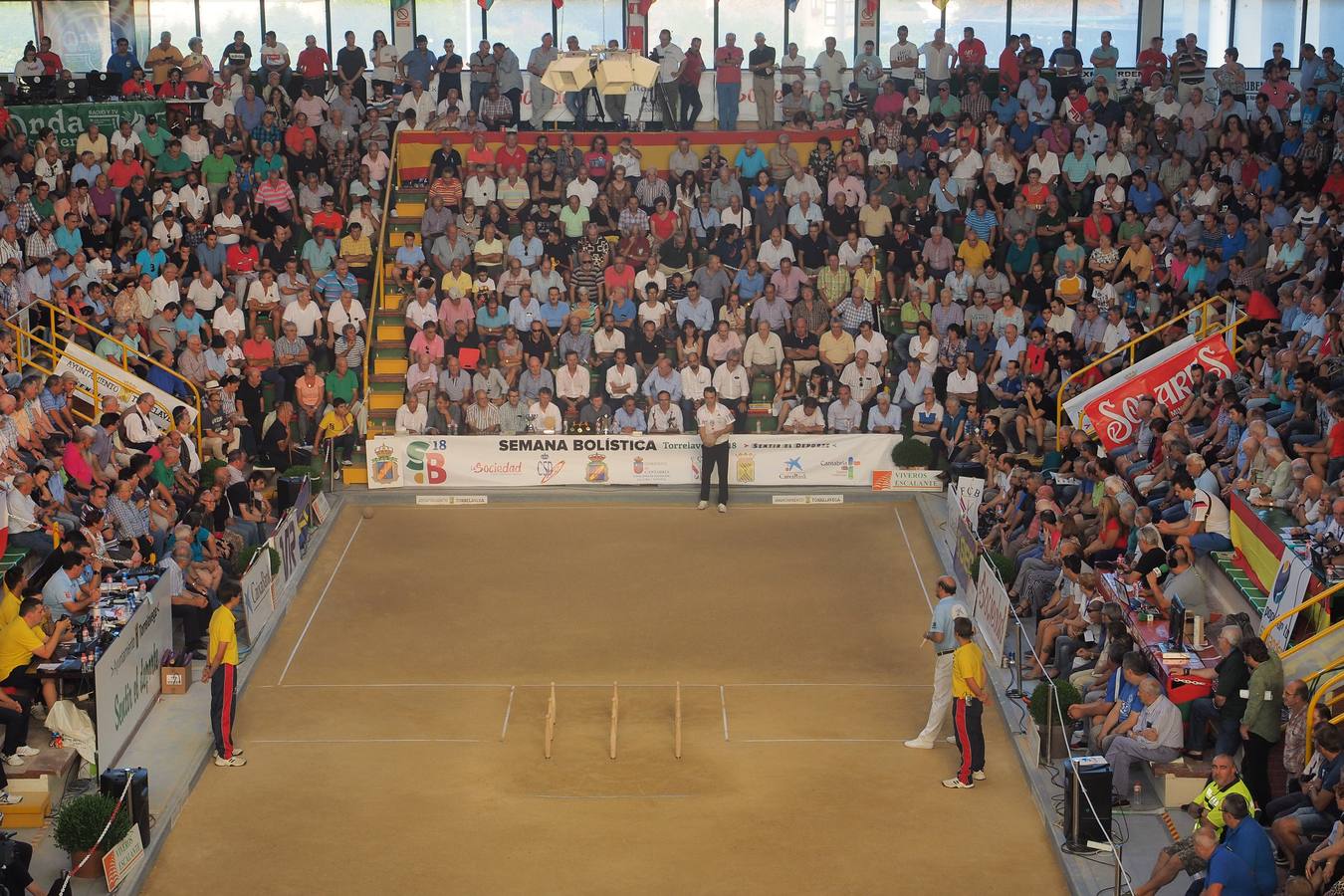 Su gran rival, Jesús Salmón, tuvo que conformarse con la segunda plaza, justo por delante de Víctor González, que cerró el podio en Torrelavega